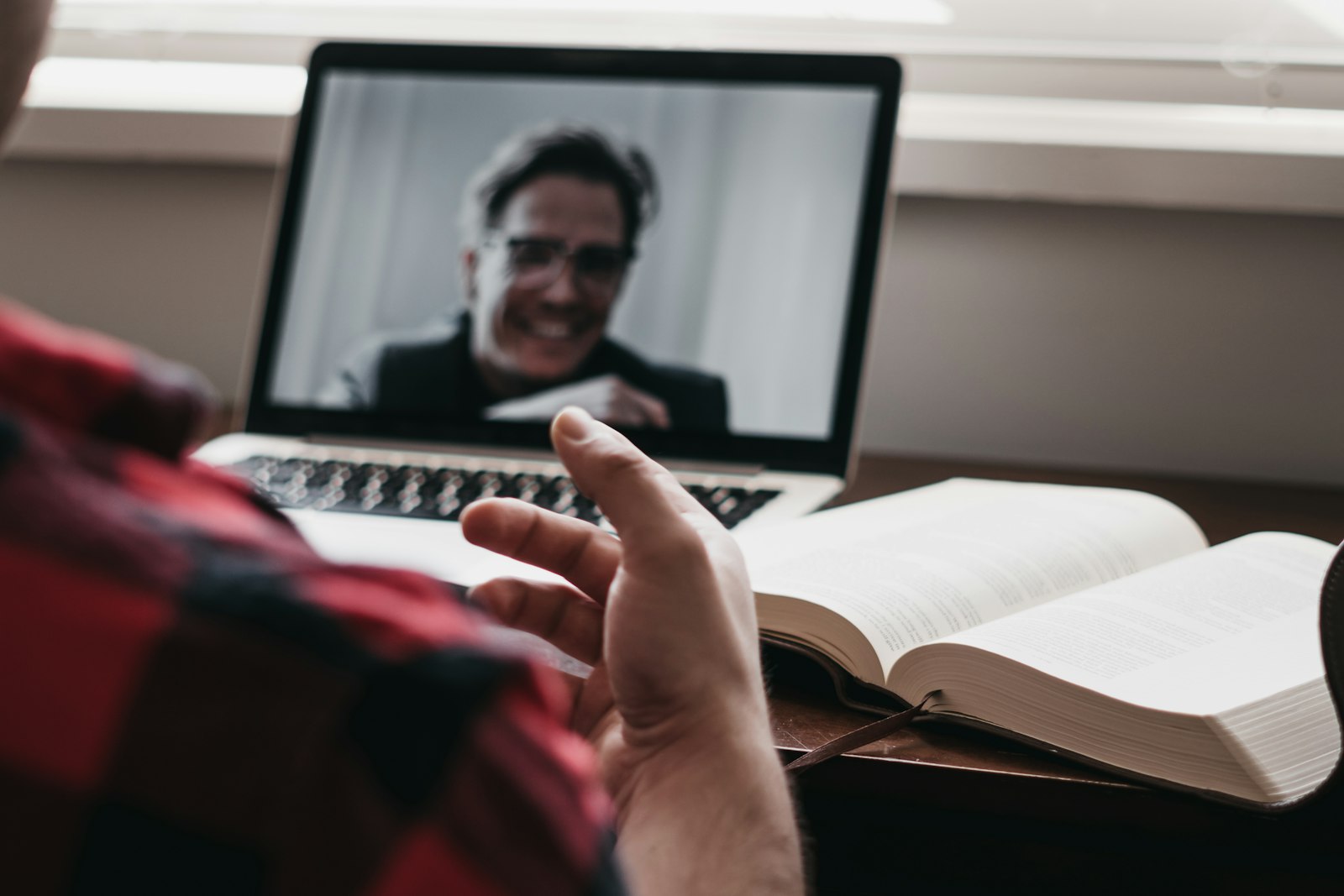 Staying Focused in Online Classes: Tips for Students